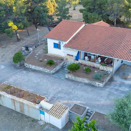 Maistros Studios * Galaxidi