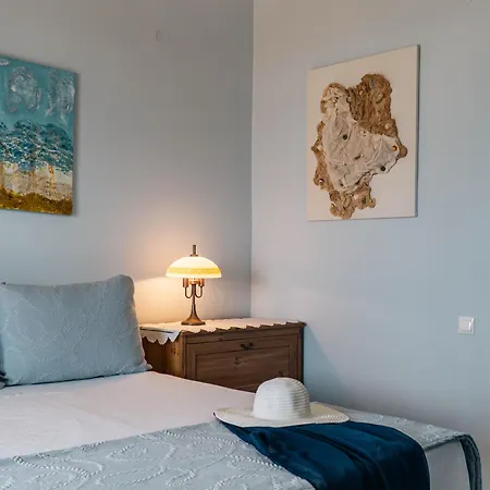 Maistros Studios Apartment