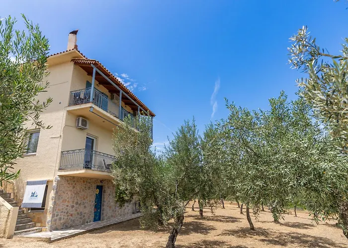 Maistros Studios * Galaxidi