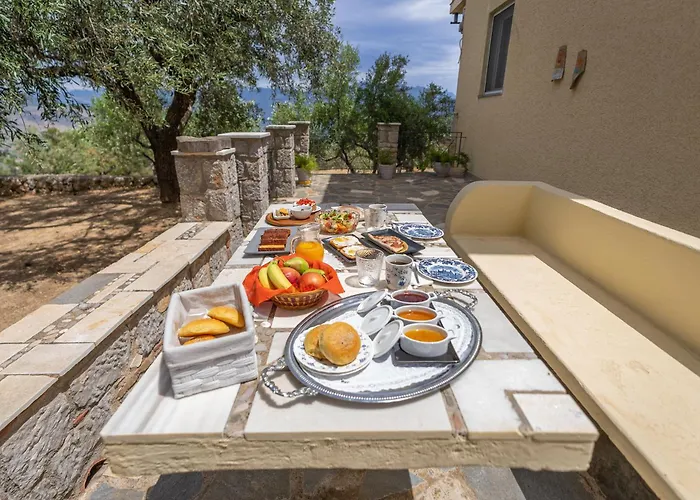 Maistros Studios * Galaxidi