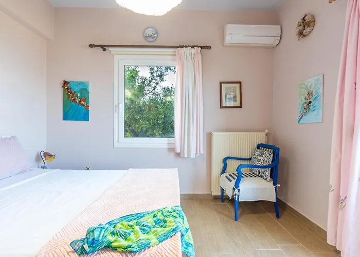 Maistros Studios * Galaxidi